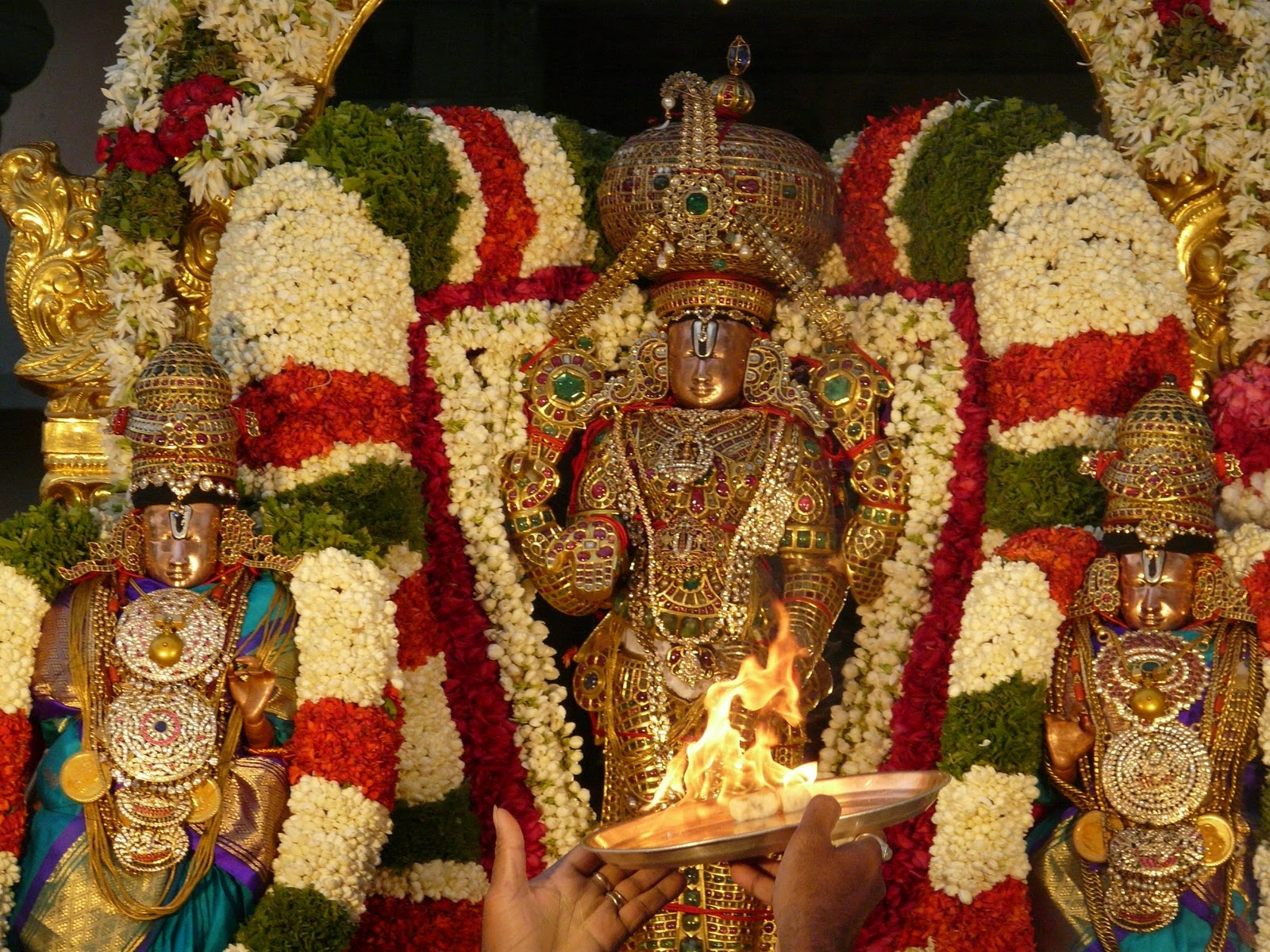 High Definition Photo And Wallpapers: lord venkateswara ...
