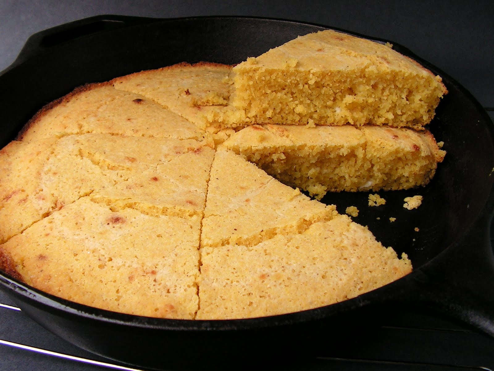 Mangio da Sola Buttermilk or "Dixie" Cornbread