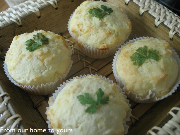 [StPatrickBiscuits+025edited.JPG]