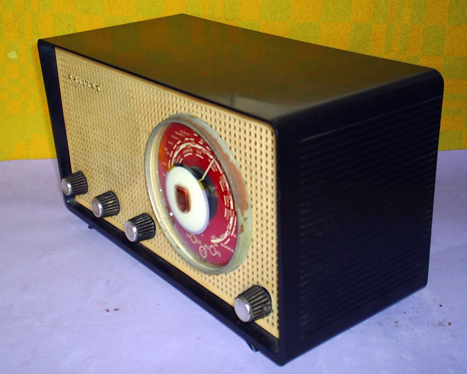 Rádios Antigas do Brasil Rádios valvulados com de baquelite