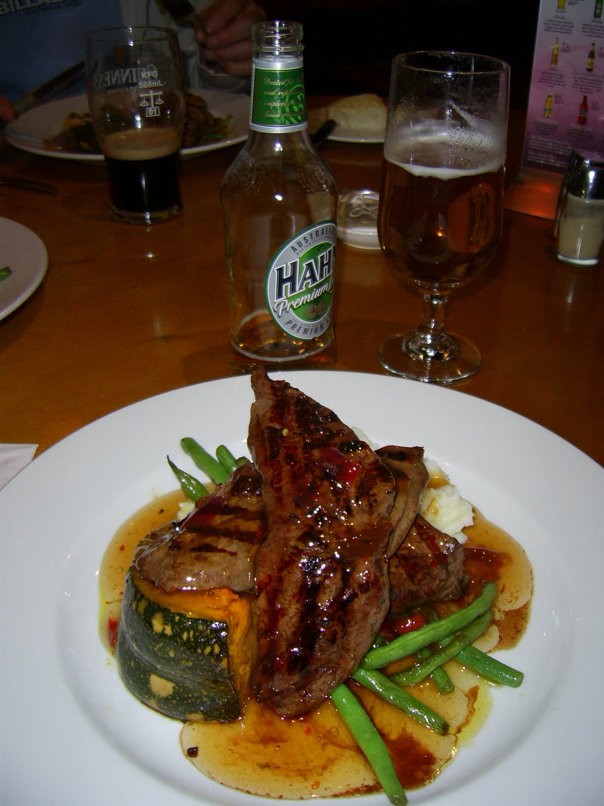 [kangaroo+steak.JPG]