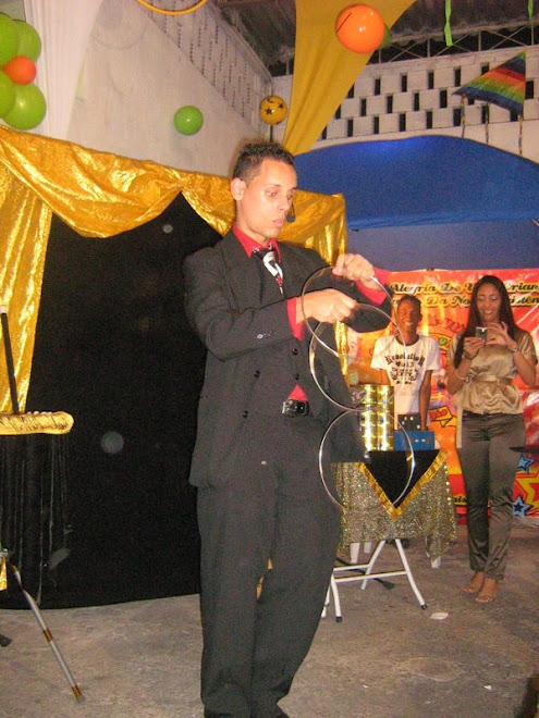 MÁGICA COM MUITA TÉCNICA