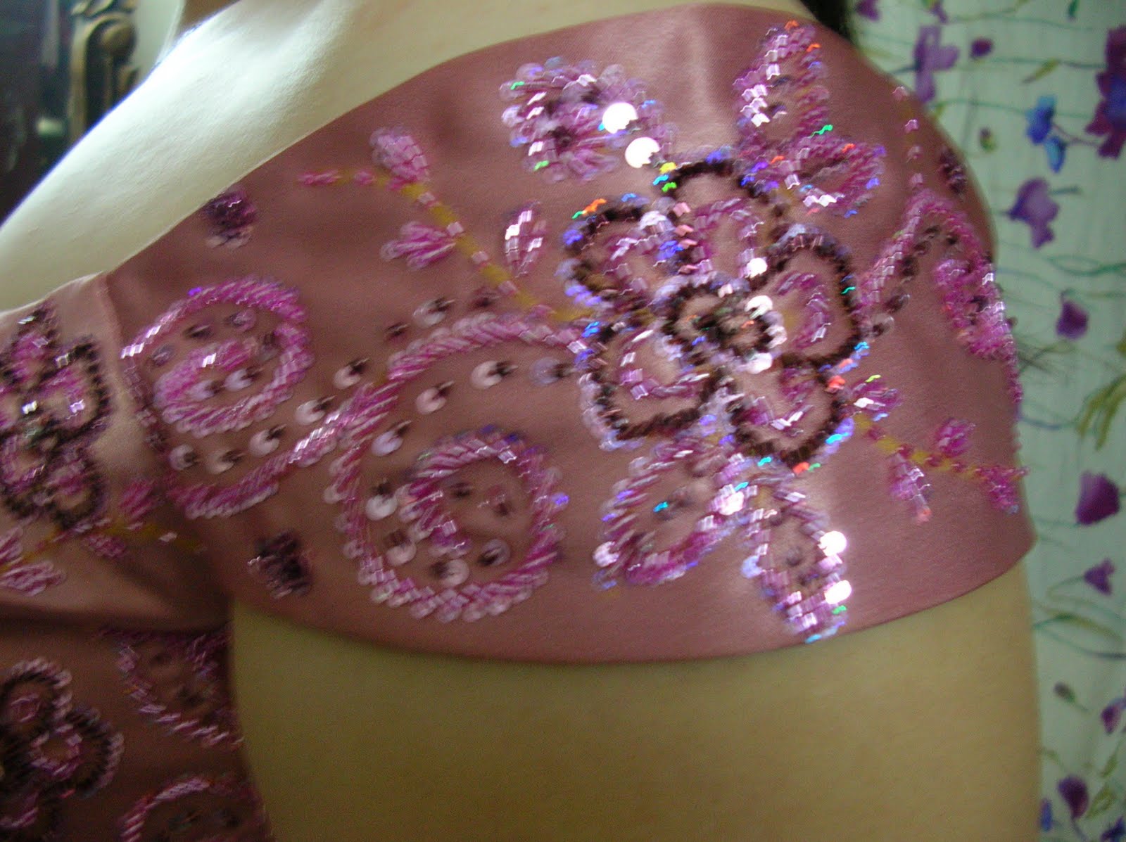 baju gaun pengantin detail bunga