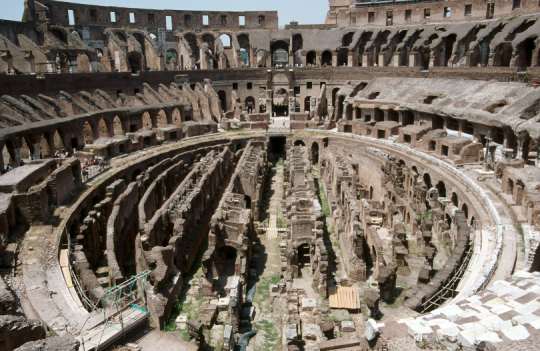 مسرح الكولوسيوم Rooma+-+Colosseo+arena