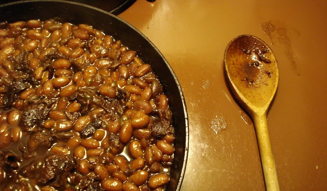 KitchenLAB Baked Beans 01 CastIron Skillet