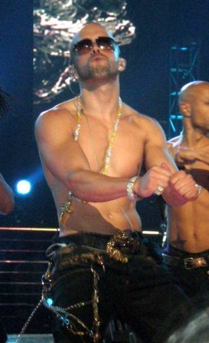 yandel-sin-camisa-wisin-y-yandel-80.jpg yandel sin camisa