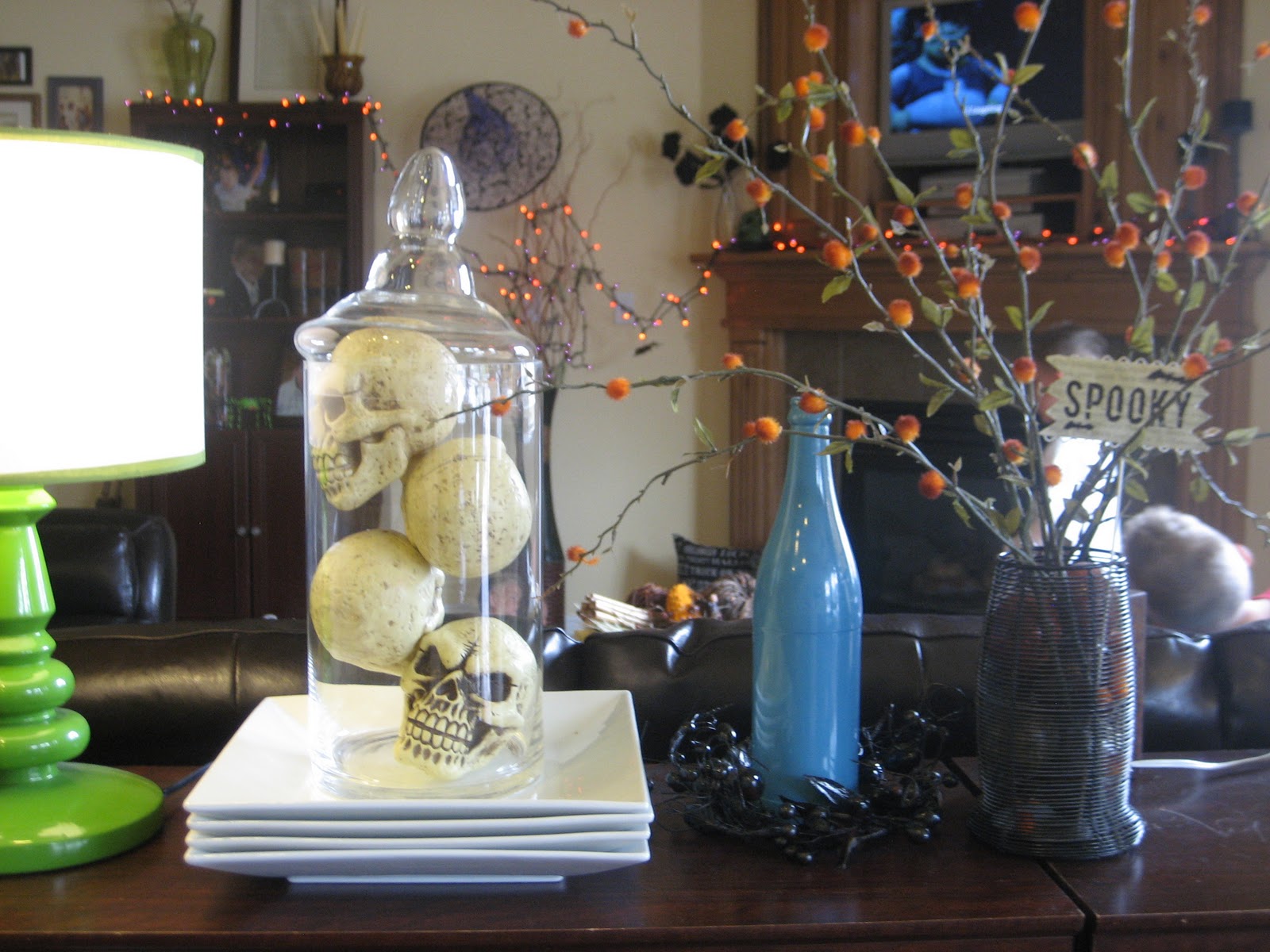 Britt's Broadcast old stuff + spray paint = awesome halloween decorations