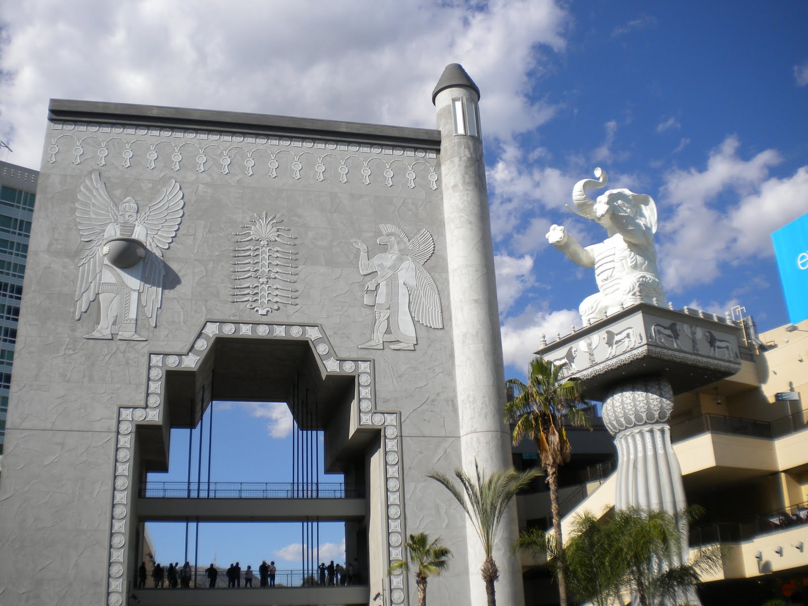 Pulchritude.... Kodak Theatre The stage for Oscar Academy Awards