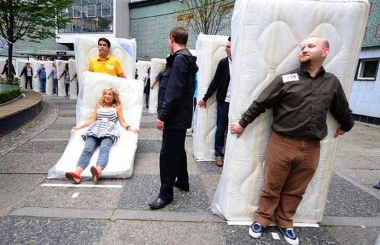 [Matrazen-Flashmob.jpg]