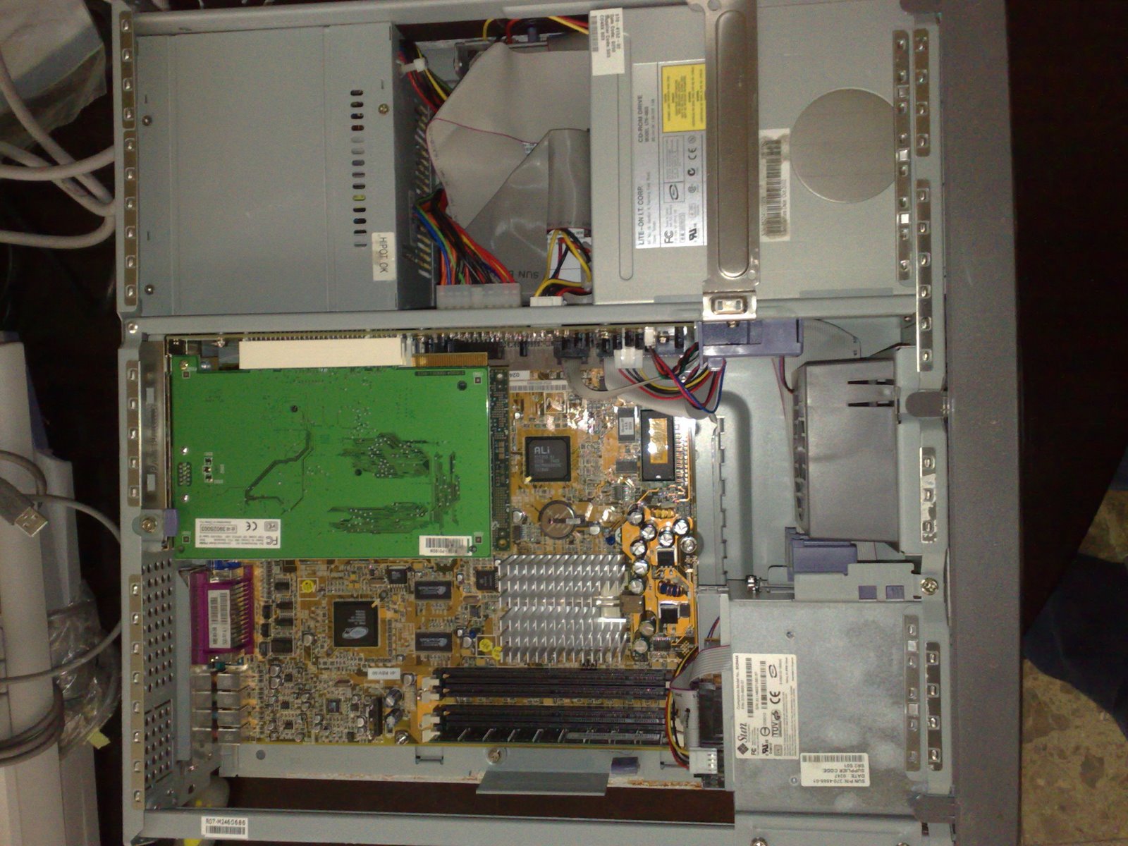[SUN_Blade-100-inside.jpg]