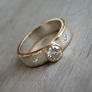 moissanite wedding ring