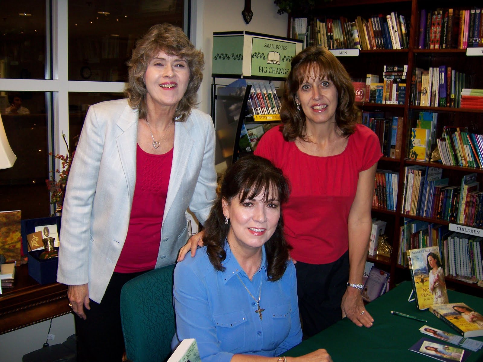 [The+Bookmark+Booksinging+1009+003.JPG]