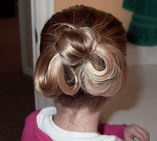 Little Girl S Hairstyles Hair Bow Hairdo Pretty Hair Is Fun