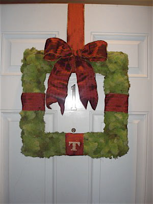 Party Resources: DIY: Festive Christmas Wreath