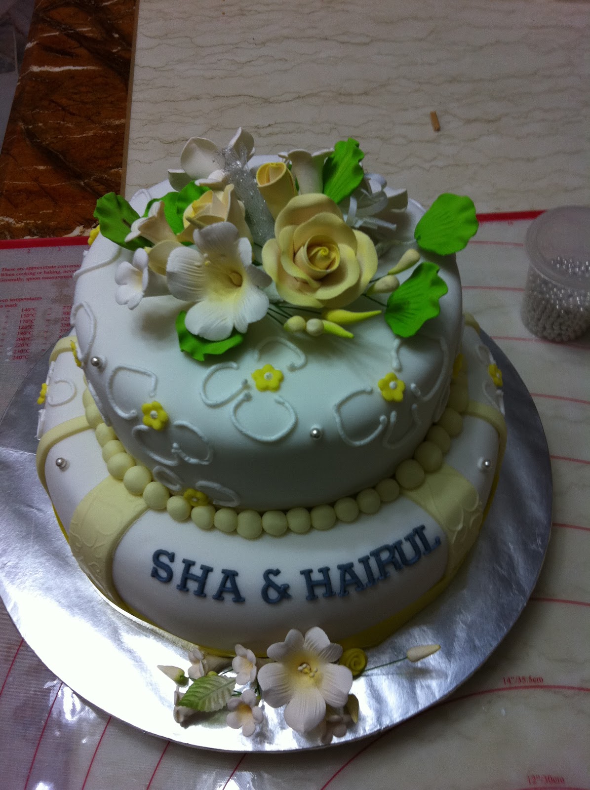 Homemade sweet treats.... Wedding cake ke Seri Menanti