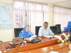 Discussion session among academics (August 27, 2009)