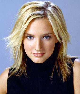 blonde hairstyles for 2011. short londe haircuts 2011.