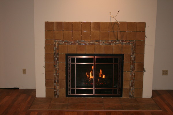 [fireplace+with+tile.jpg]