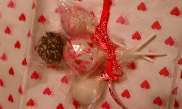 justin bieber cake pops. Valentine Cake Pops Pictures.