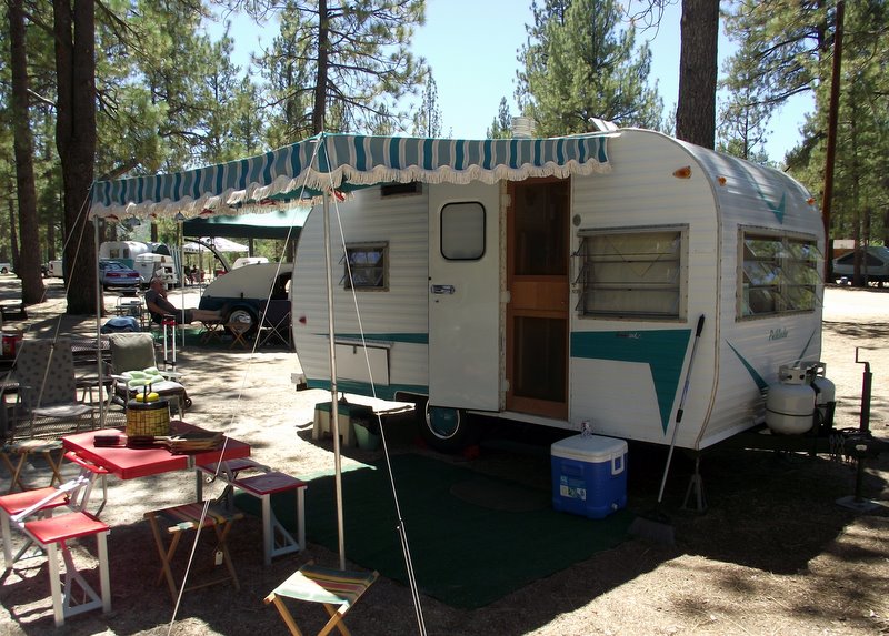 vintagesusie & wings: vintage trailer rally, day 1!