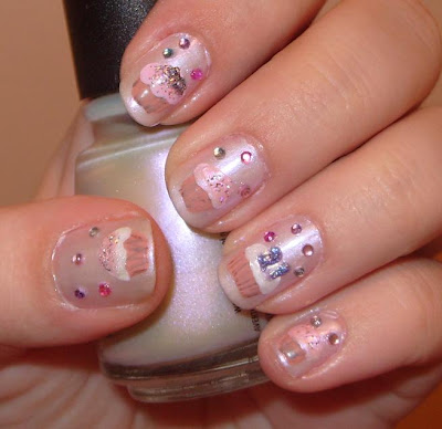sharihearts: Birthday Cupcake Nail Art