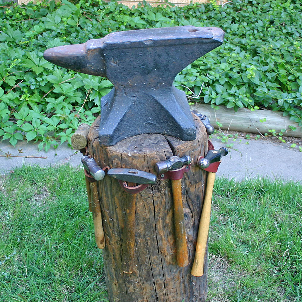 Jewelry making anvil stump
