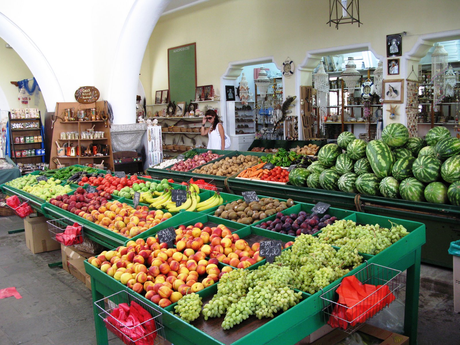 [55-KOS-MERCADO.JPG]