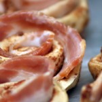 [bacon+cinnamon+rolls.jpg]