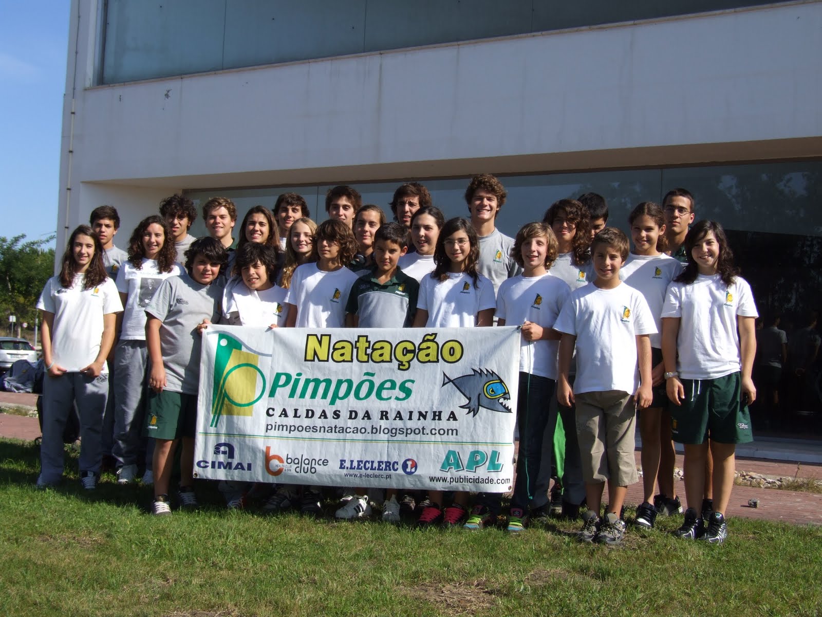 [EQUIPA+ABSOLUTOS+PROA+DE+ABERTURA.JPG]