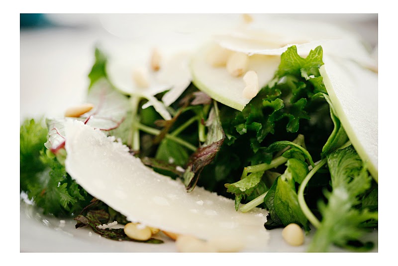 [sundaysuppers_market_salad_001.jpg]