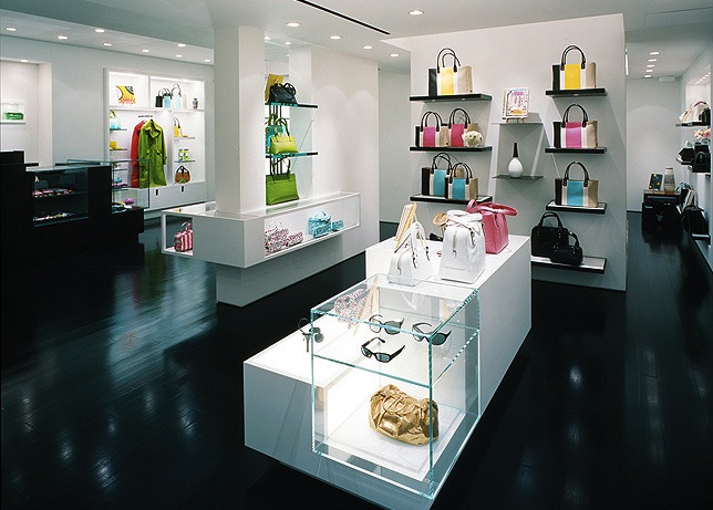 Dainty Floral Retail Vs Retail Matchup