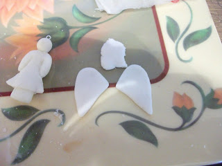 Modeling handmade doll beads step by step tutorial 13 Shape the wings in the same way