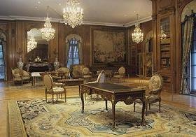 [Largelibrary.JPG]