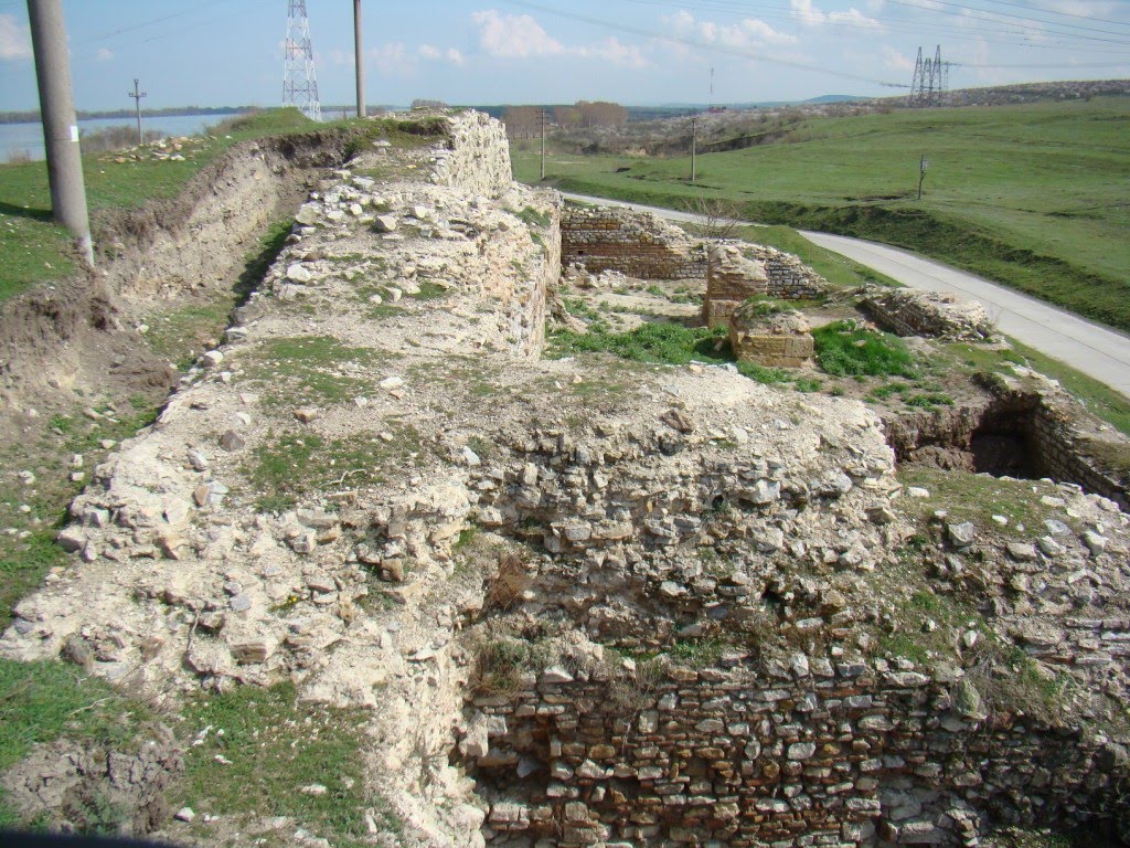 harta romaniei in fotografii Cetatea Noviodunum