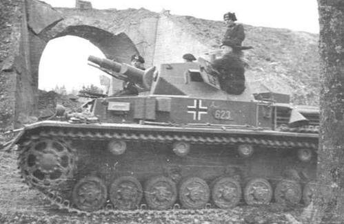 [PzKpfw+IV+Ausf.+D.bmp]
