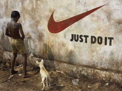 Basé sur l'ordre alphabétique, tout ce qui vous passe par la tête. Brand_irony_nike
