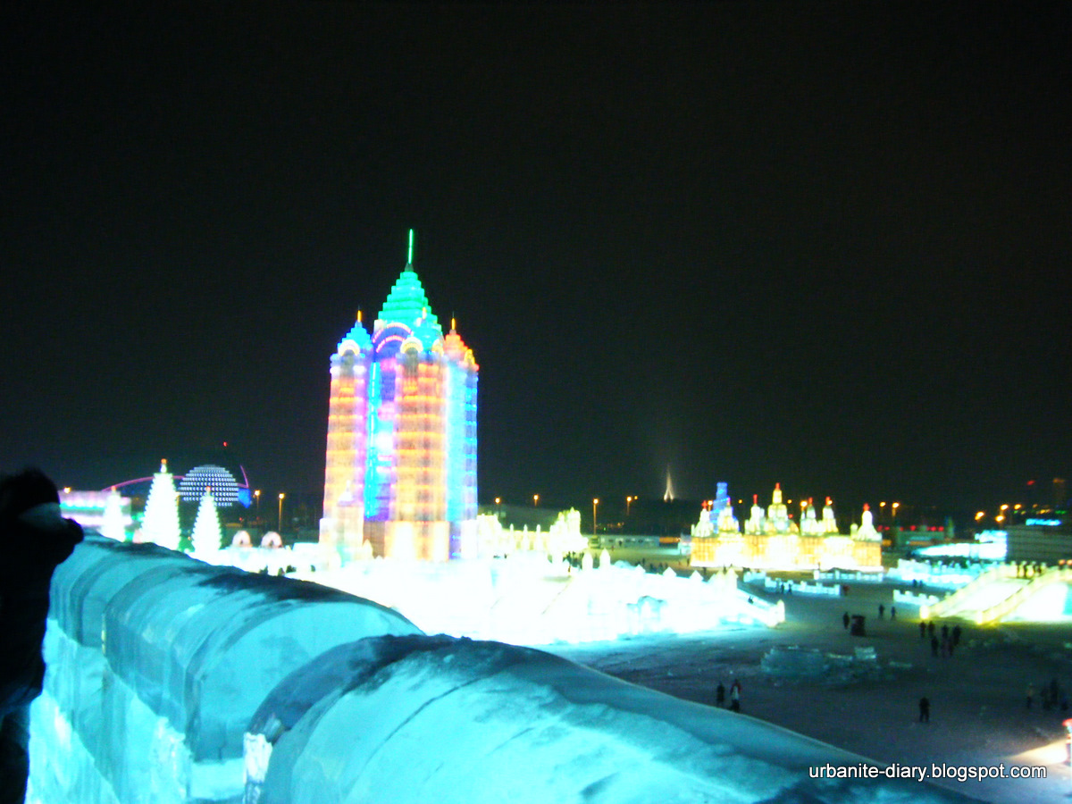 [Harbin+Ice+Festival+2010+m.JPG]
