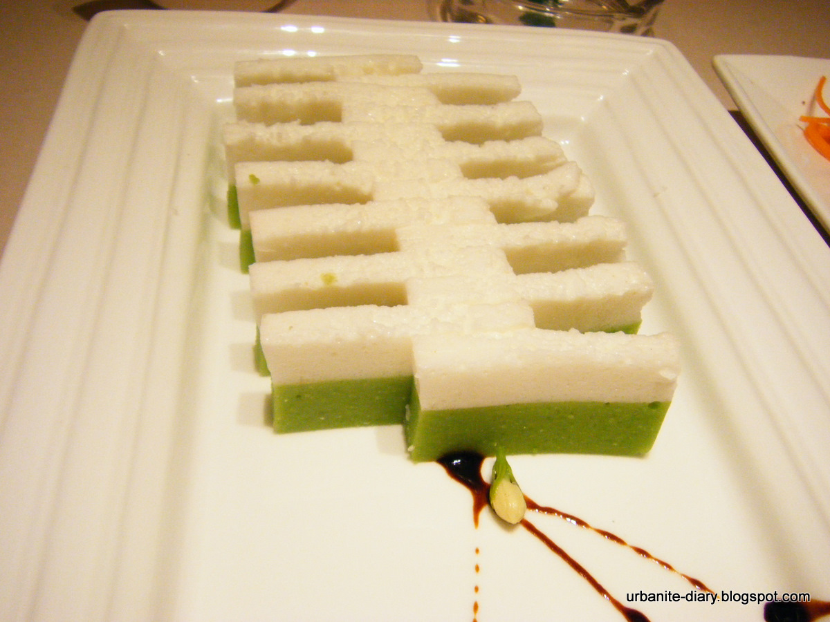 [Chinese+Green+Bean+Cake.JPG]