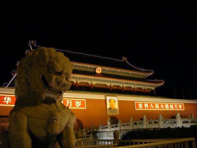 [Tian+An+Men+4.JPG]