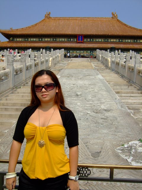 [Me+inside+the+Forbidden+City+5.JPG]