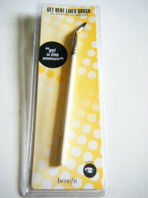[Benefit+Get+Bent+Liner+Brush.JPG]