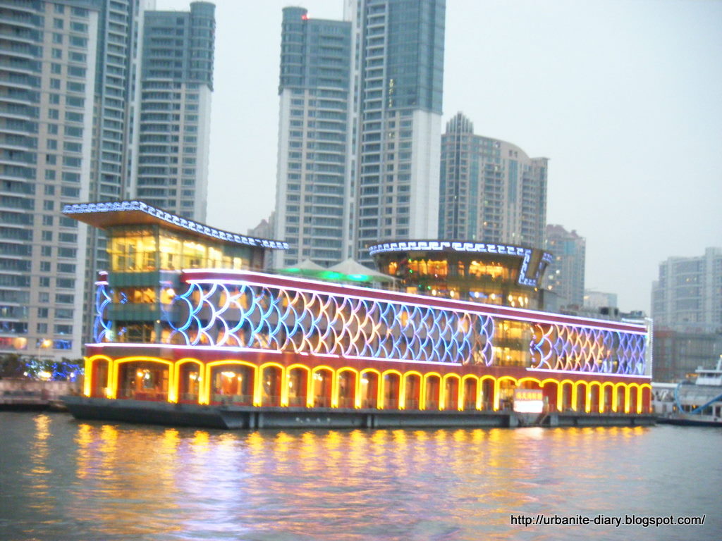 [Seafood+Restaurant+on+Huang+Pu+Jiang.JPG]