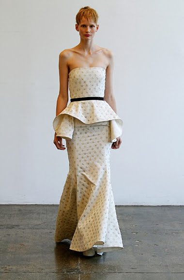 Isaac Mizrahi Resort 2011 anne hathaway vogue 2011. Isaac Mizrahi Resort 2011