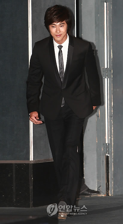 [PYH2009090206110001300_P2.jpg]