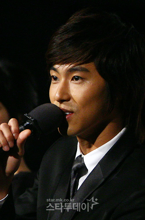 [image_readtop_2009_463000_1251873358190729.jpg]