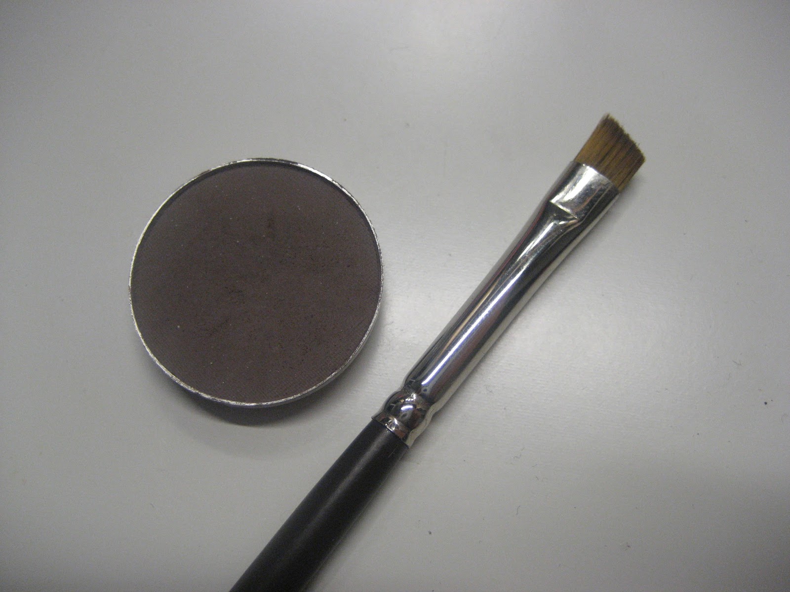 delicate hummingbird. FOTD with alternative products