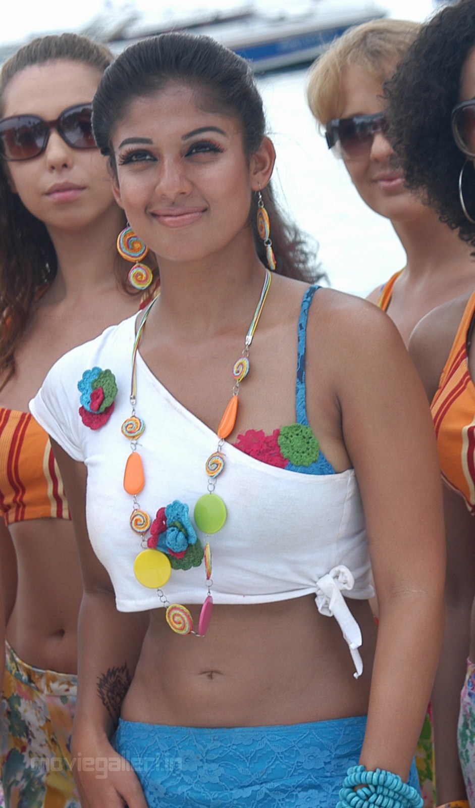 Yama+kantri+movie+stills
