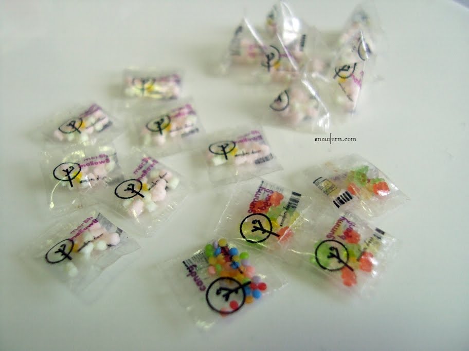http://1.bp.blogspot.com/_Ff357YUSqes/TI7zVfZ_5bI/AAAAAAAAApc/krRduD2qa9M/s1600/Original+candy+packaging.jpg