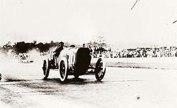 Goux wins Indianapolis 500 in 1913