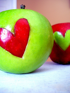 http://1.bp.blogspot.com/_Ffja5A7i53k/TUi9wLli0LI/AAAAAAAAGTw/Ctz7QkbACUs/s320/heart+apples.png